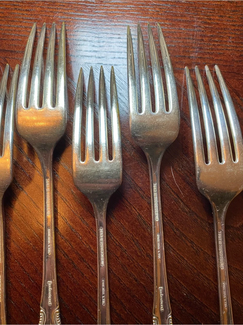 Vintage Enchantment Rogers 1881 Oneida Silver-Plated Dinner Forks - Set of 7